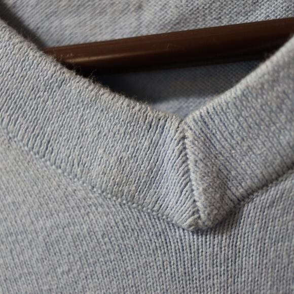 Nautica Navtech Light Blue V-Neck Pullover Sweater Classic Fit Cozy Style Medium - Picture 4 of 13